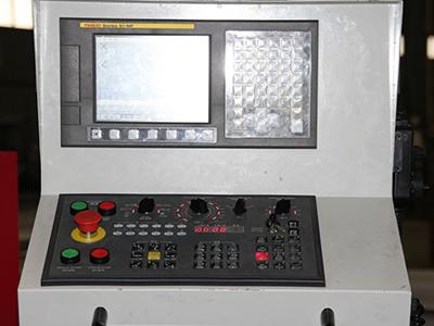 5-axis CNC Machining Center