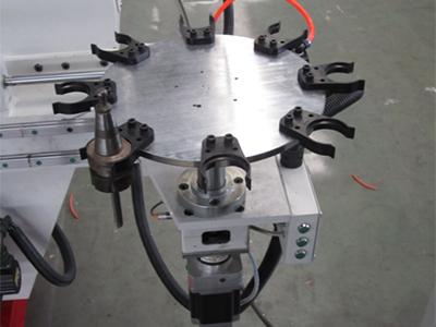 16 Tools CNC Router
