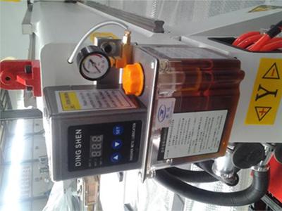 16 Tools CNC Router