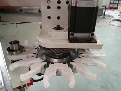 16 Tools CNC Router