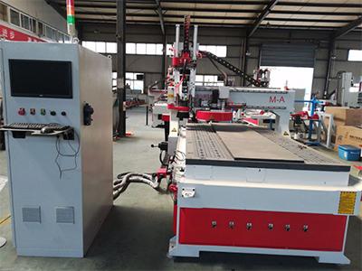 16 Tools CNC Router