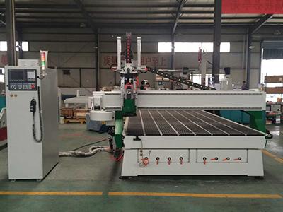 16 Tools CNC Router